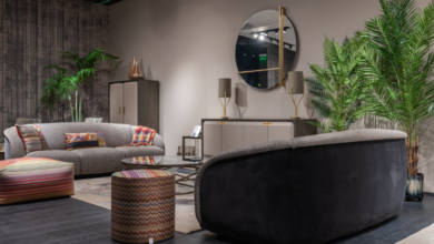 How to Choose the Perfect Pots and Vases for Your Living Room Decor